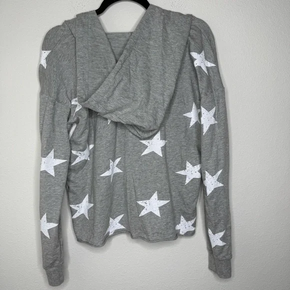 Hem & Thread Gray and White Star Long Sleeve Sweatshirt Size Small - Picture 9 of 10